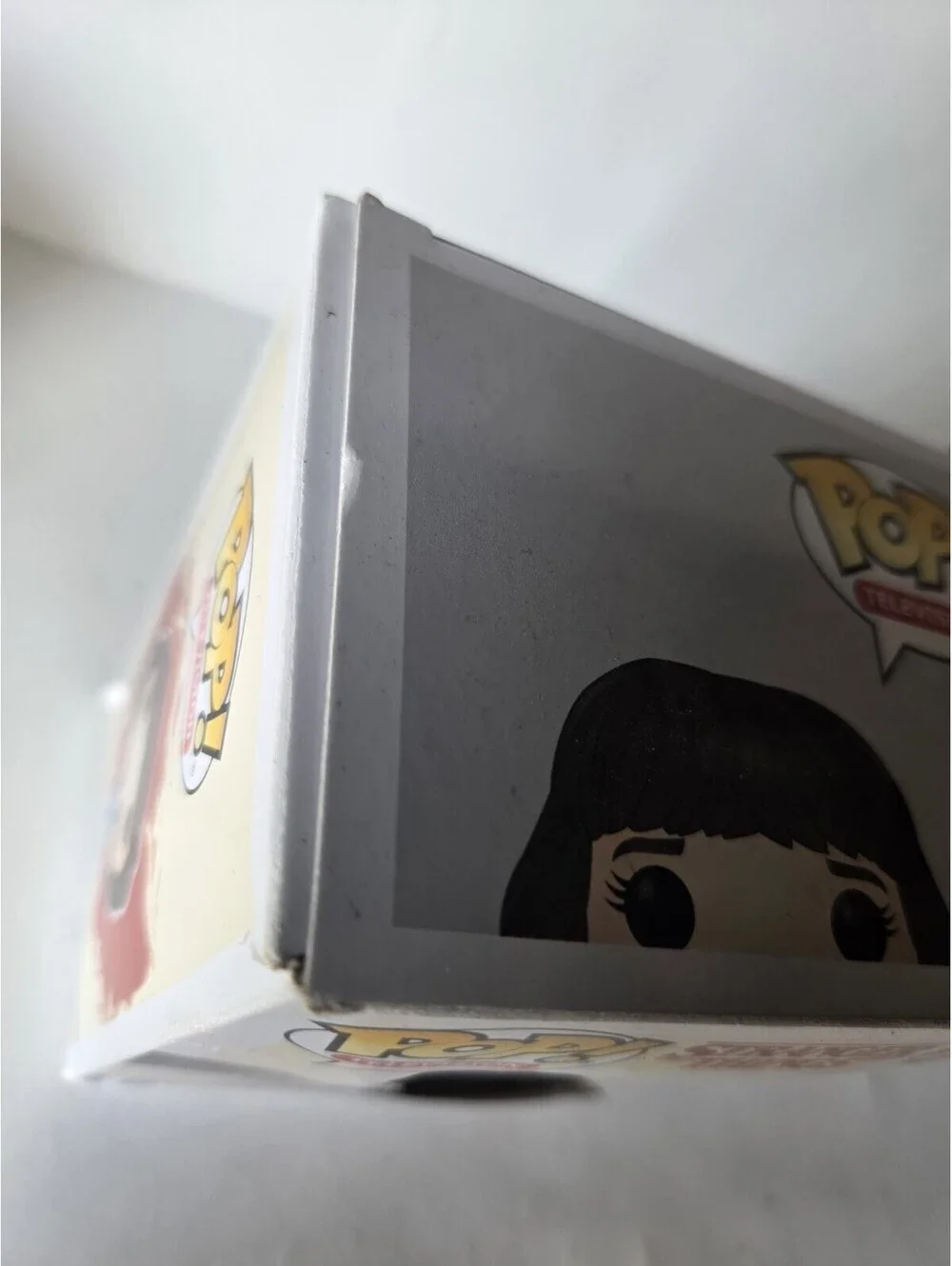 Joyce #845 Stranger Things Funko Pop SF2